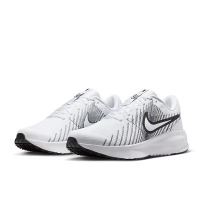 Nike's New Durable and Wear-Resistant Training Men's Running Shoes Run Defy Are Lightweight, Comfortable, Soft-Soled Outdoor Sports Running Shoes in Black and White, Fashionable and Versatile Casual Sports Shoes, Recommended