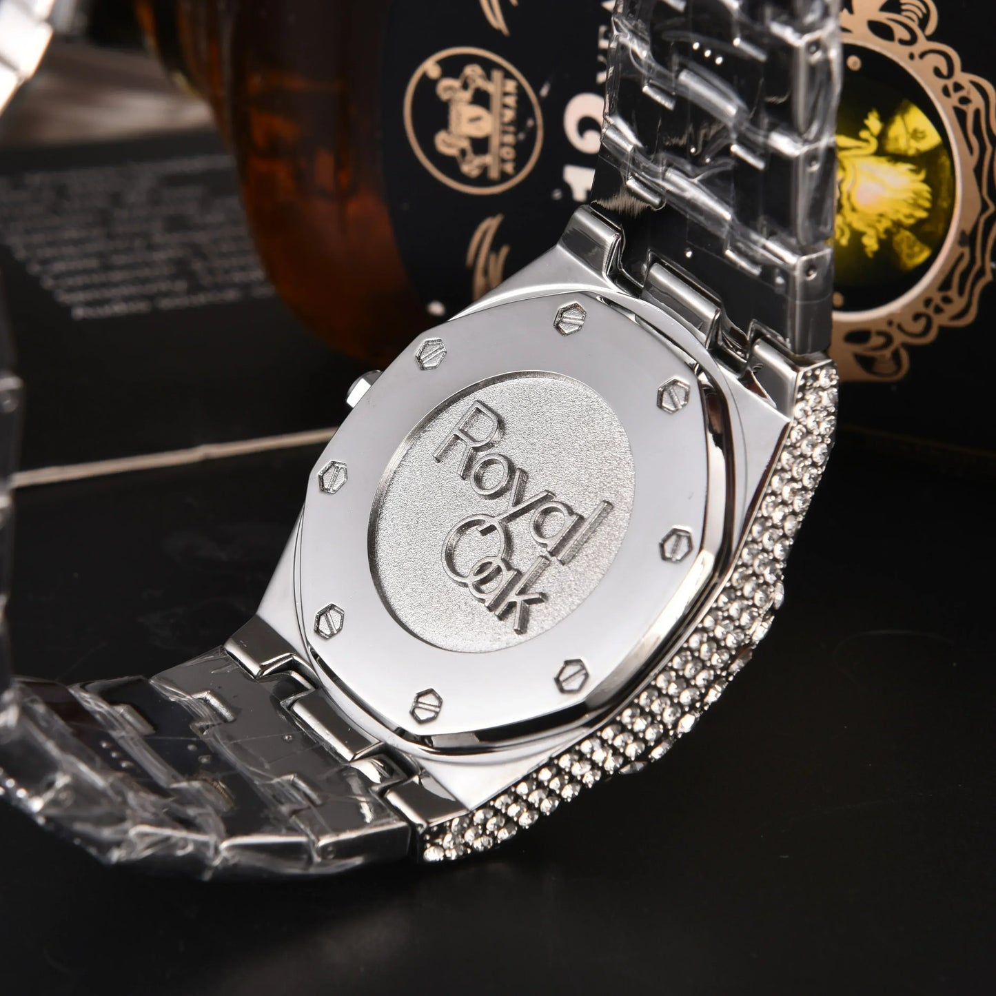 Luxury Diamond Men Women Watches Gold Watch Ladies Wrist Watch Luxury Rhinestone Unisex Bracelet Watches Female Clock 2025 New